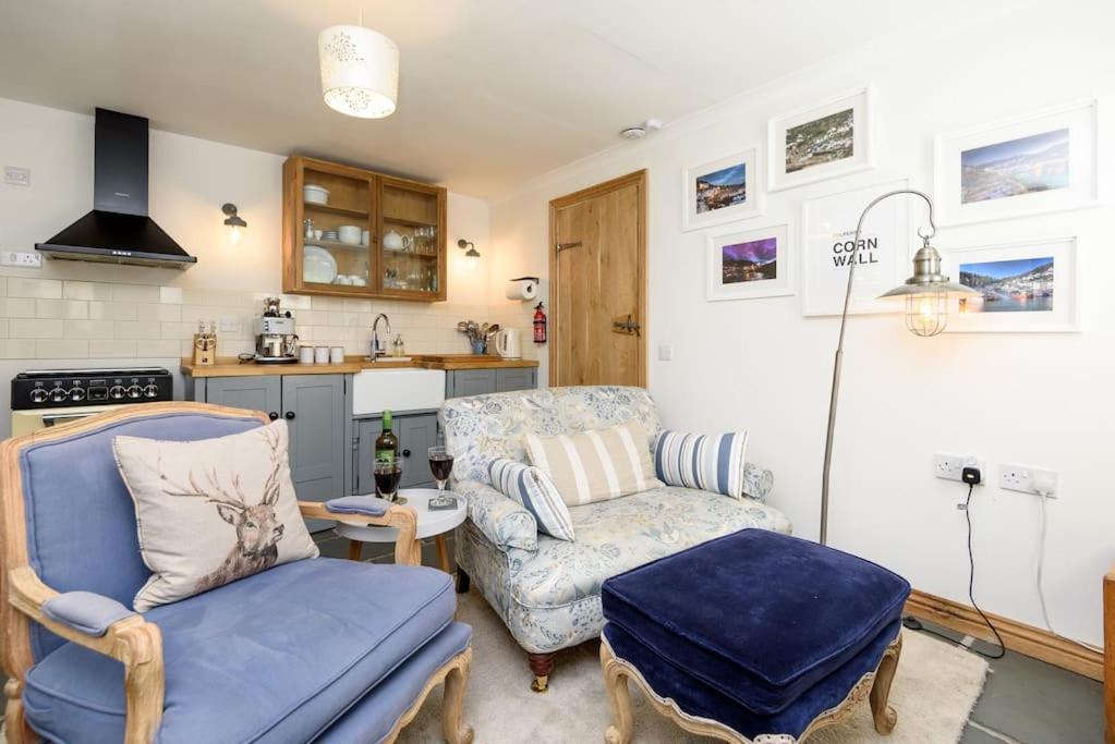 Bijou Coastal Apartment In Polperro With Hot Tub Onsite Parking Downhill Walk To Village Esterno foto