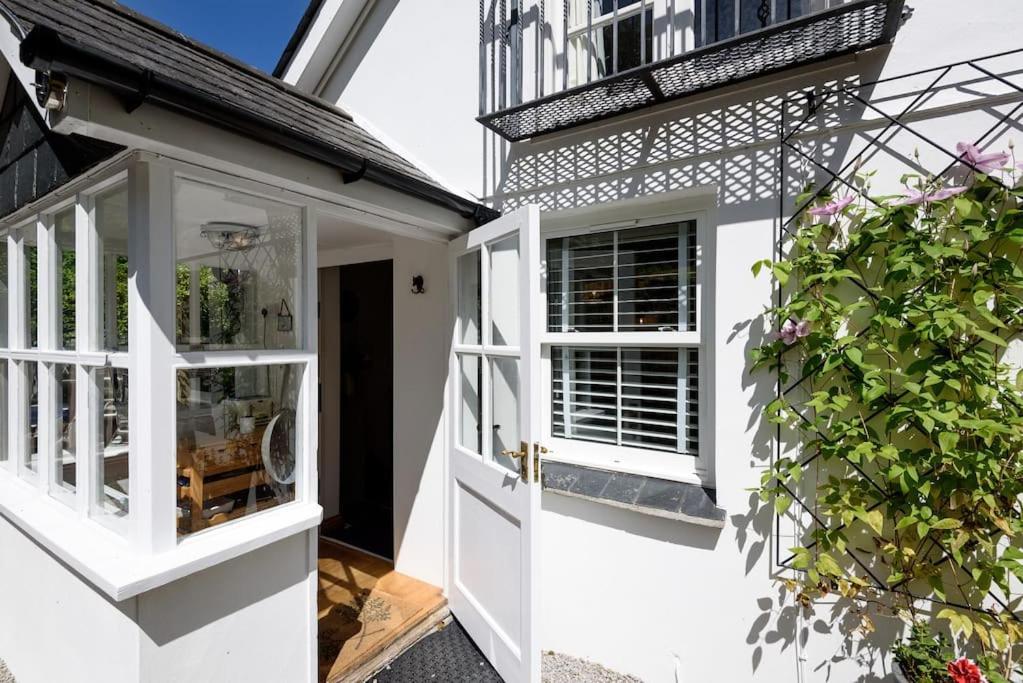 Bijou Coastal Apartment In Polperro With Hot Tub Onsite Parking Downhill Walk To Village Esterno foto