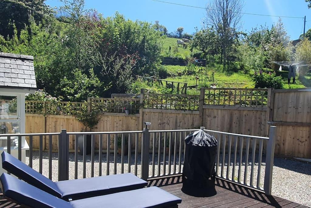 Bijou Coastal Apartment In Polperro With Hot Tub Onsite Parking Downhill Walk To Village Esterno foto