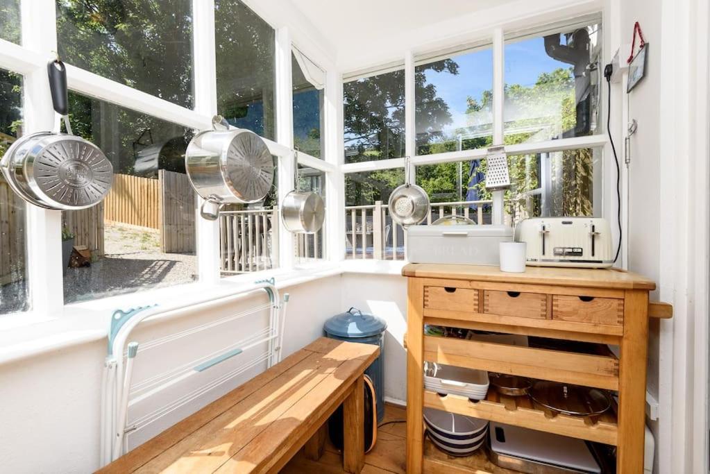 Bijou Coastal Apartment In Polperro With Hot Tub Onsite Parking Downhill Walk To Village Esterno foto