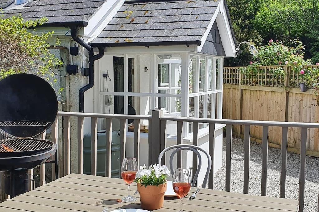 Bijou Coastal Apartment In Polperro With Hot Tub Onsite Parking Downhill Walk To Village Esterno foto