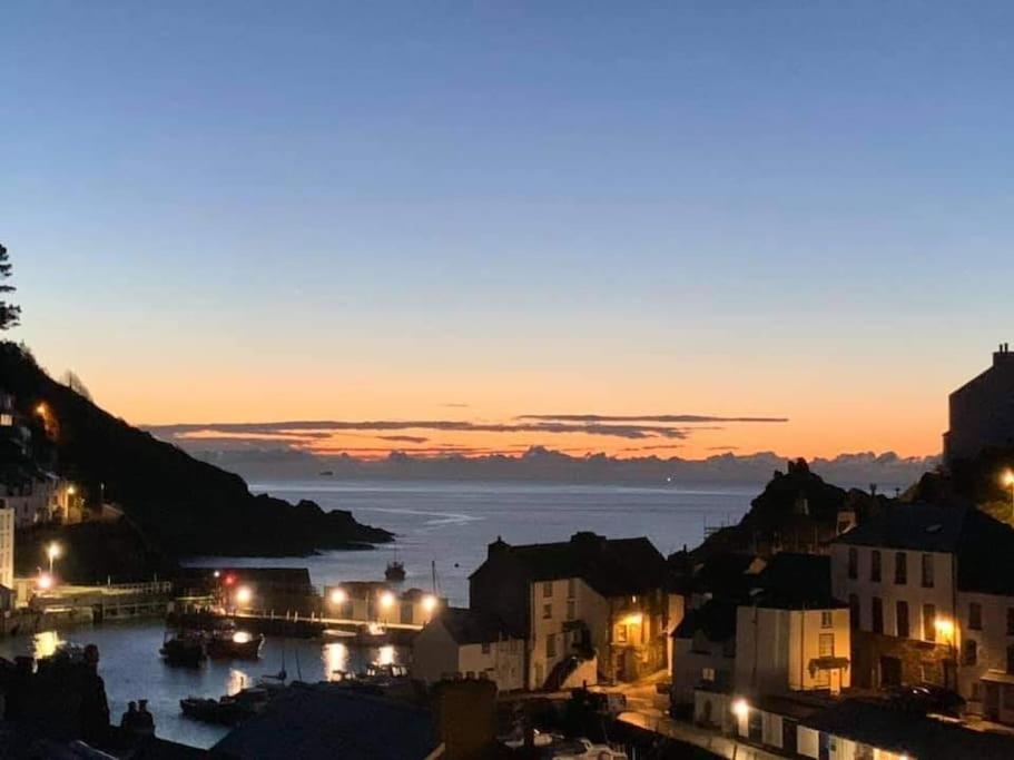 Bijou Coastal Apartment In Polperro With Hot Tub Onsite Parking Downhill Walk To Village Esterno foto