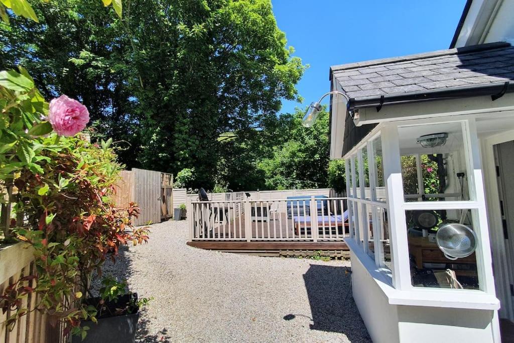 Bijou Coastal Apartment In Polperro With Hot Tub Onsite Parking Downhill Walk To Village Esterno foto