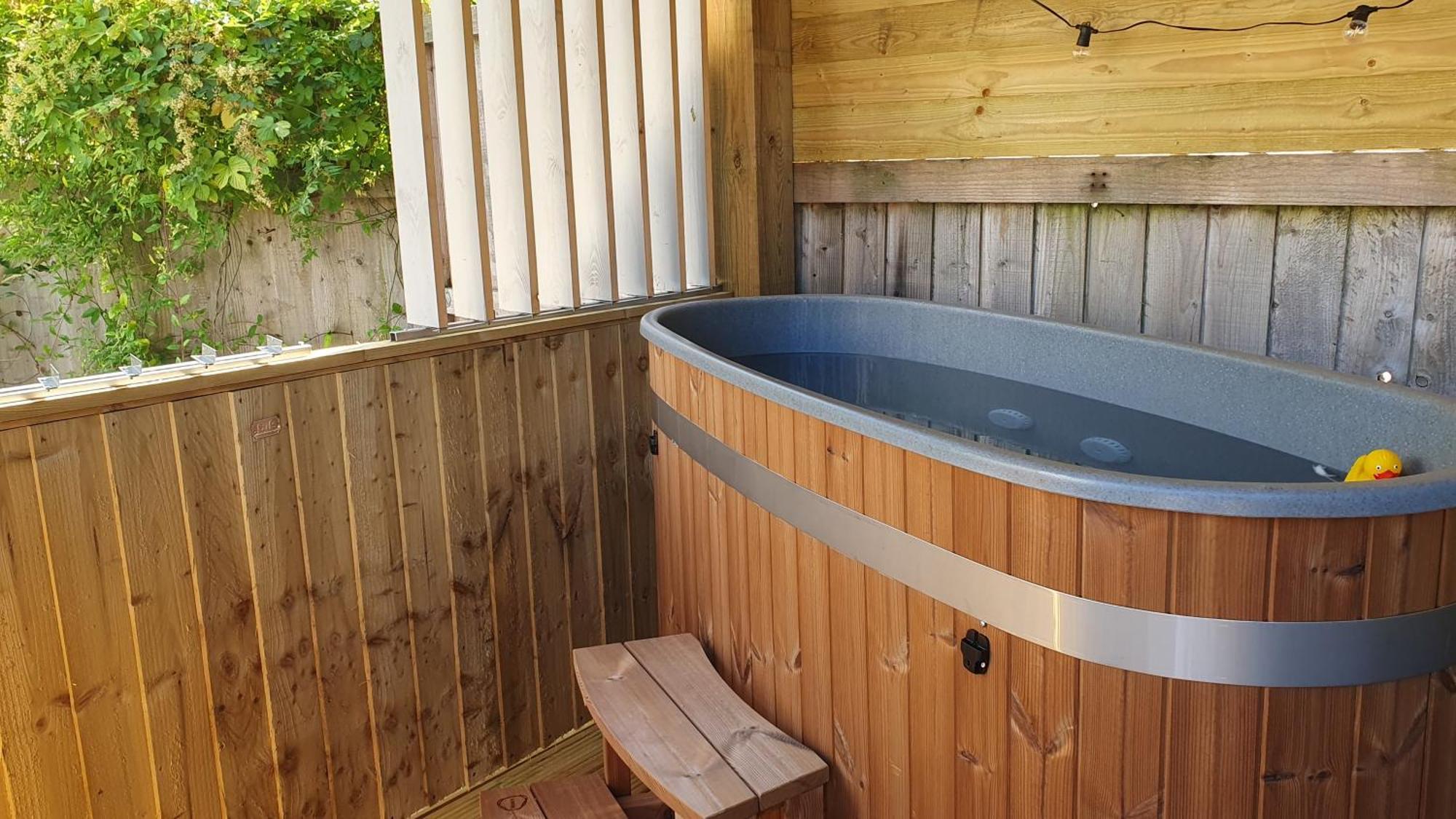 Bijou Coastal Apartment In Polperro With Hot Tub Onsite Parking Downhill Walk To Village Esterno foto